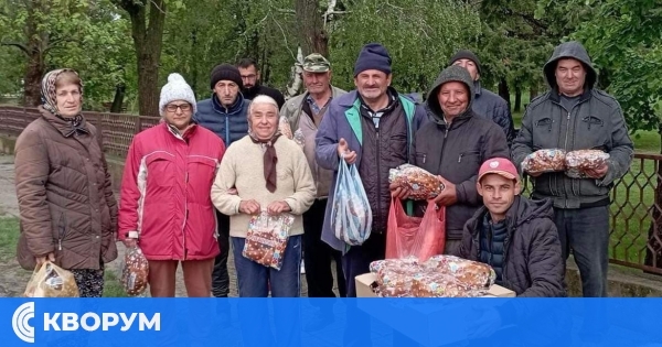 Кметът на Главиница подари великденски козунаци на потребителите на Домашен социален патронаж