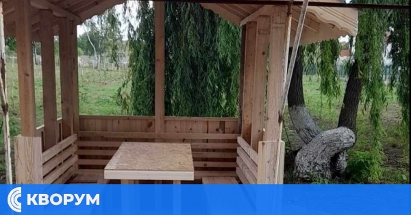 Нови беседки в двора на МБАЛ - Дулово