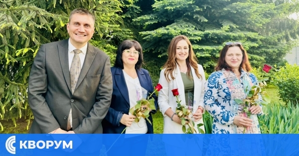 СУ "Никола Й. Вапцаров" в Силистра отличи своите учители на годината