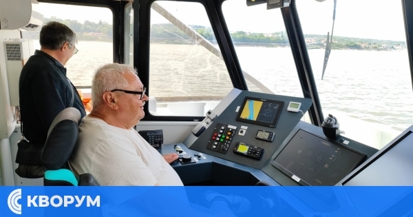 Силистра посреща ерата на електрическия воден транспорт с тестове на първия български катамаран