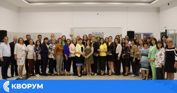 Община Главиница отбеляза 24 май с награждаване на заслужили учители и културни дейци