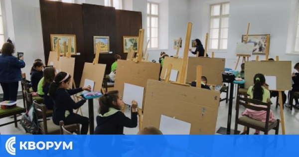 Първокласници се се докоснаха до света на изкуството в Художествена галерия Силистра