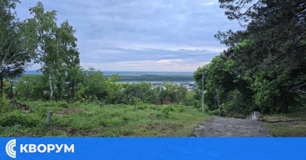 Облачен и дъждовен четвъртък