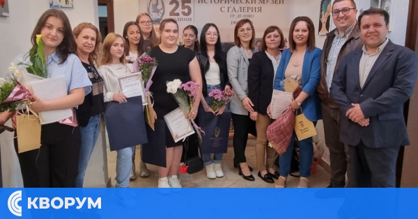 Дуловски ученици впечатляват с изложба "Живопис"