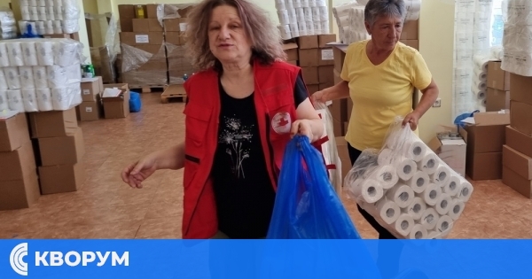 БЧК раздава храни и хигиенни продукти на нуждаещи се в Силистренско