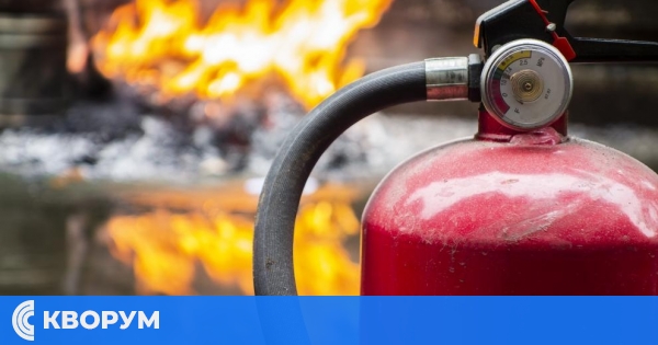 Пожарникари в Дулово гасиха запалена газова бутилка