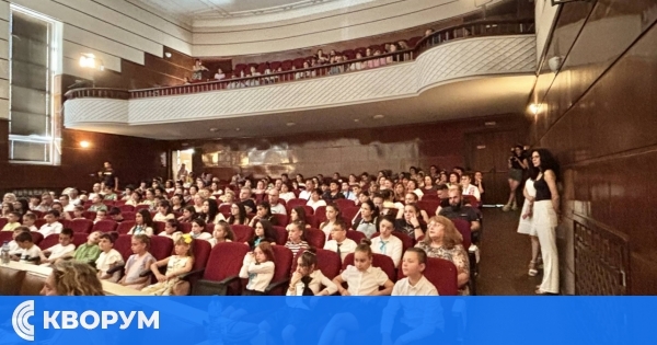 Кметът на Тутракан участва в церемония по награждаване на изявени ученици и учители в СУ "Йордан Йовков"