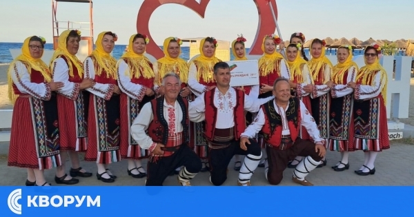 Танцов състав "Цветница" от село Ситово печели награди на международния фестивал в Гърция