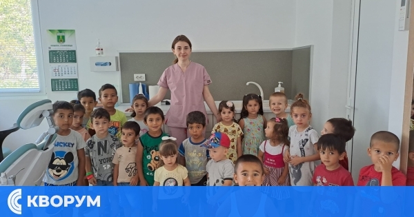 Децата от смесена група на посещение в зъболекарския кабинет в село Зафирово