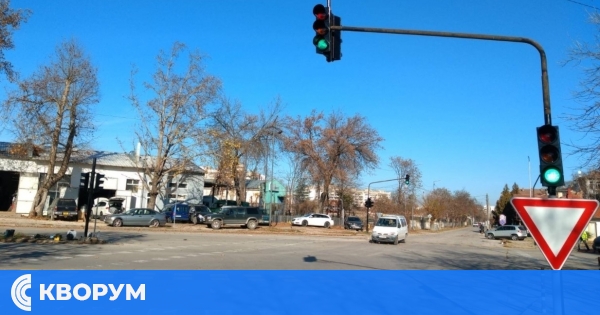 Светофарната уредба на ключово кръстовище в Силистра отново е в изправност