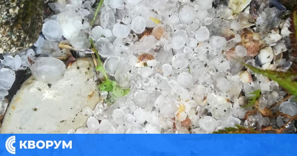 Силна буря с градушка удари Силистренско, оставяйки след себе си значителни щети