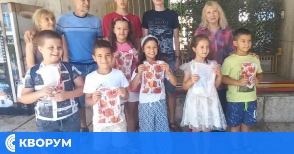 Рицарите на Доброто: Семейство Маринови зарадваха талантливи деца в Силистра