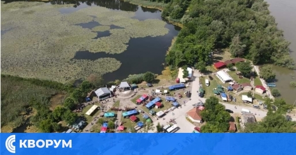 Главиница посреща стотици гости на "Празника на водните лилии"