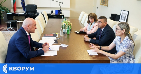 Премиерът Главчев и министри обсъдиха "тапата" на "Дунав мост"