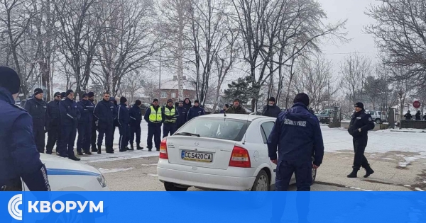 Стартовата заплата в полицията става 2 000 лева