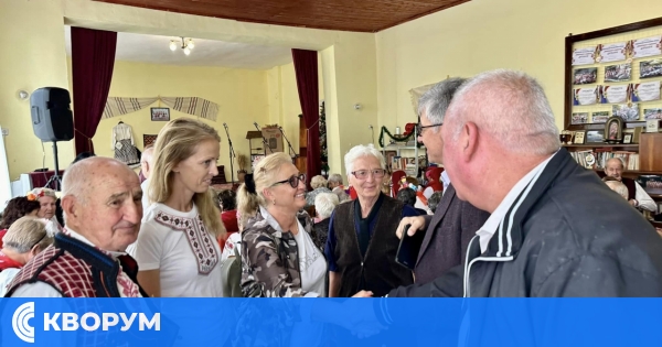 Традиционният събор "До чешмата под липите" в Богорово събра самодейци и гости от цялата област