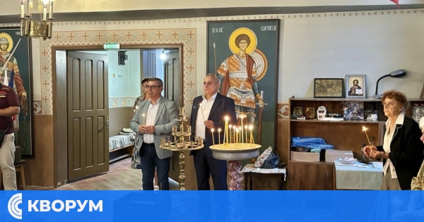 Село Шуменци почете загиналите във войните с панихида и венци