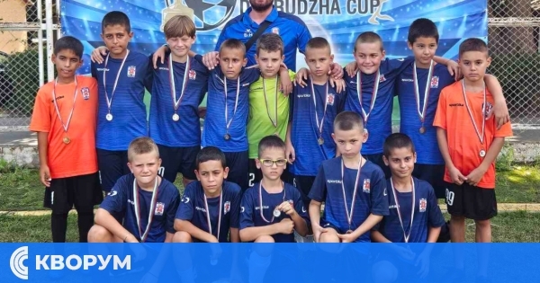 Най-малките футболисти на Доростол с бронзови медали от турнира "Златна Добруджа Къп"