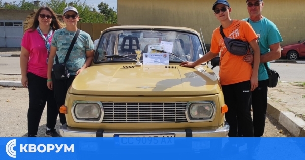 Лъчезар Русев от Силистра с престижна награда на юбилейното рали с трабанти в Лозница