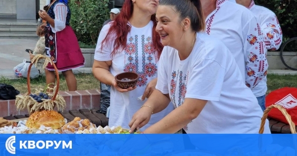 Хляб, песен и танц: Силистра празнува с Ути Бъчваров и български фолклор