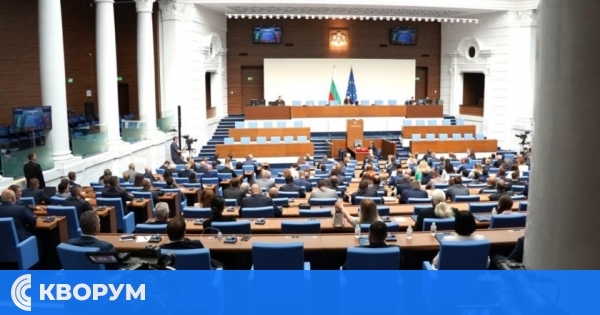 На две четения в едно заседание парламентът отложи с година новата такса смет