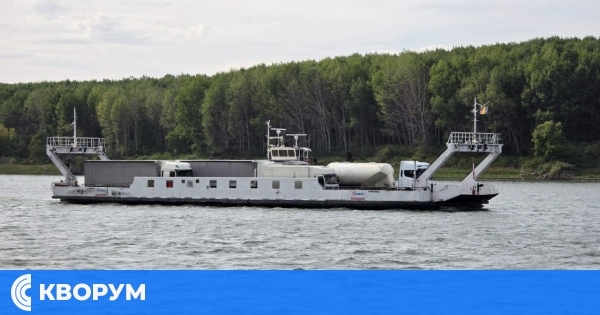 Силен вятър спря ферибота при Оряхово, в Силистра работи без проблеми