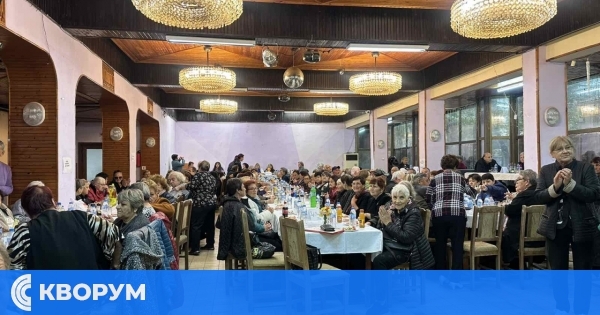 Над 200 пенсионери се събраха в Дулово, за да отбележат своя празник