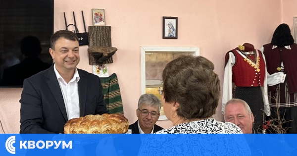 Кметът на Силистра Александър Сабанов посети Клуба на инвалида и пенсионера в с. Бабук по случай Международния ден на възрастните хора