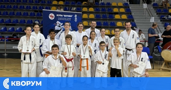Десет медала от Националния турнир за Купа "Шумен" за каратеките от СК "Доджо" - Силистра