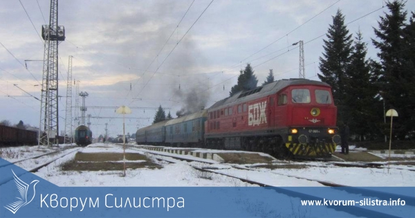 Влакът Силистра - Самуил закъса в преспа