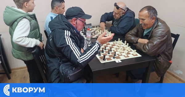 Али Неби от Силистра с второ място на шахматния турнир по блиц в Шумен