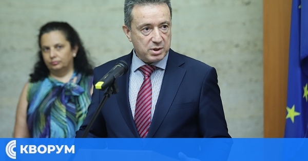 С искането до Конституционния съд се атакуват резултатите в секции в Силистренско