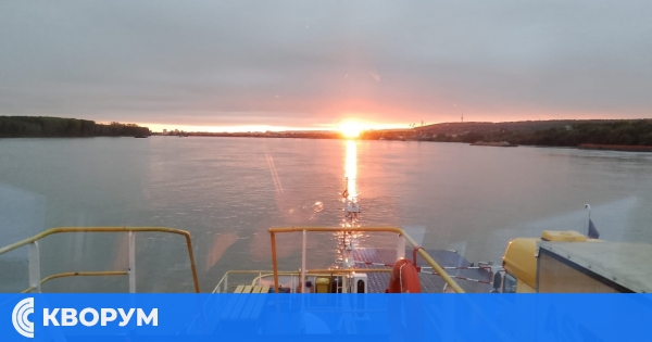 Фериботът Айдемир-Кичу работи, докато връзката Никопол-Турну Мъгуреле е прекъсната