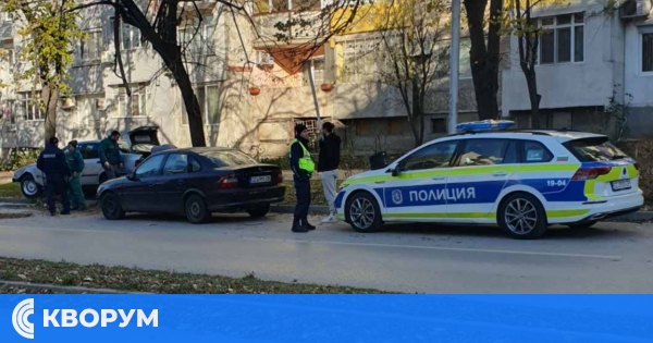 Тежък инцидент в Силистра: БМВ се удари в дърво