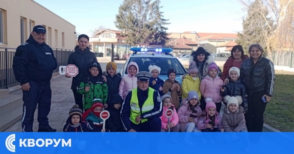 Пътни полицаи от РУ-Дулово гостуваха в Детска градина "Мир"