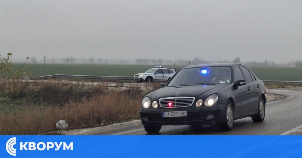 Президентът Румен Радев даде старт на празничния сезон в Силистра и потегли към Добрич за "Българската Коледа"