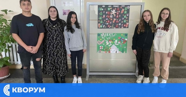 Учениците от СУ "Дръстър" създадоха коледен дух с творчество и сръчност