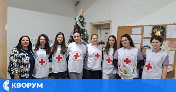 Доброволци от клуб БЧК зарадваха възрастните хора в село Межден