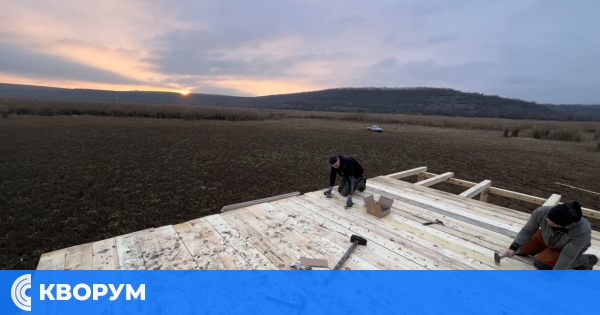 Доброволци изградиха нова платформа в резервата "Сребърна"