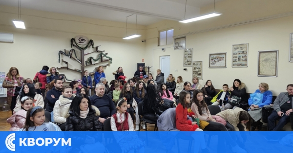 Победителите в конкурса "Коледна магия" на силистренската библиотека получиха своите награди