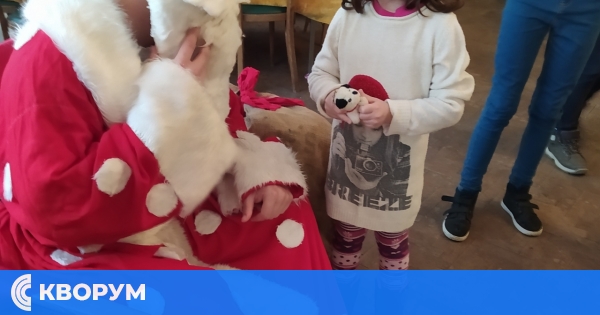 Дядо Коледа донесе празнична магия в село Попина