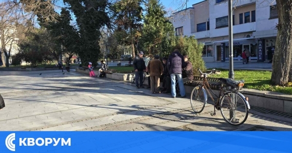 През 2025 г. се увеличават възрастта и стажът за пенсиониране в България