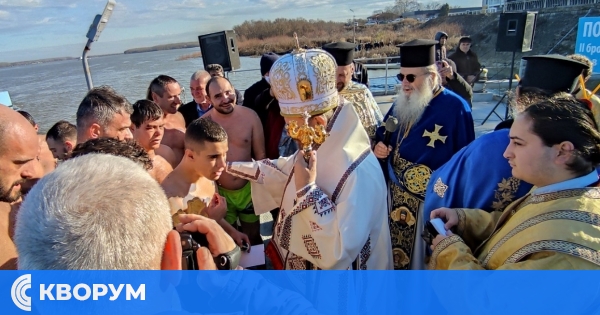 Именниците в Силистра: 3800 души празнуват на Йордановден и Ивановден