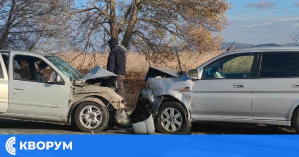 Пътен инцидент в Силистренско: Два автомобила се сблъскаха челно