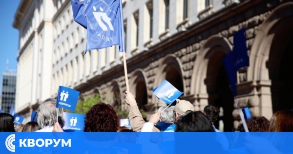 Синдикатите искат "клас прослужено време" за държавните служители