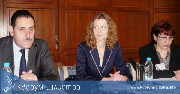 Милена Дамянова и Константин Пенчев откриха национален форум за гражданското образование в Силистра