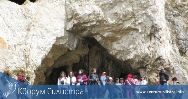 Ученици посетиха историческата мeстност "Аязмото"