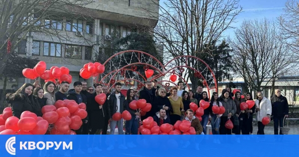 Дулово отбеляза Трифон Зарезан и Свети Валентин с традиционно зарязване на лоза и символи на любовта
