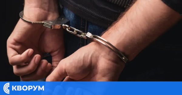Арестуваха директора на училище, докато получава подкуп за ремонт