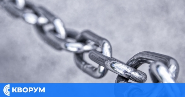 Оставиха в ареста мъжа, вързал приятелката си на студа като куче